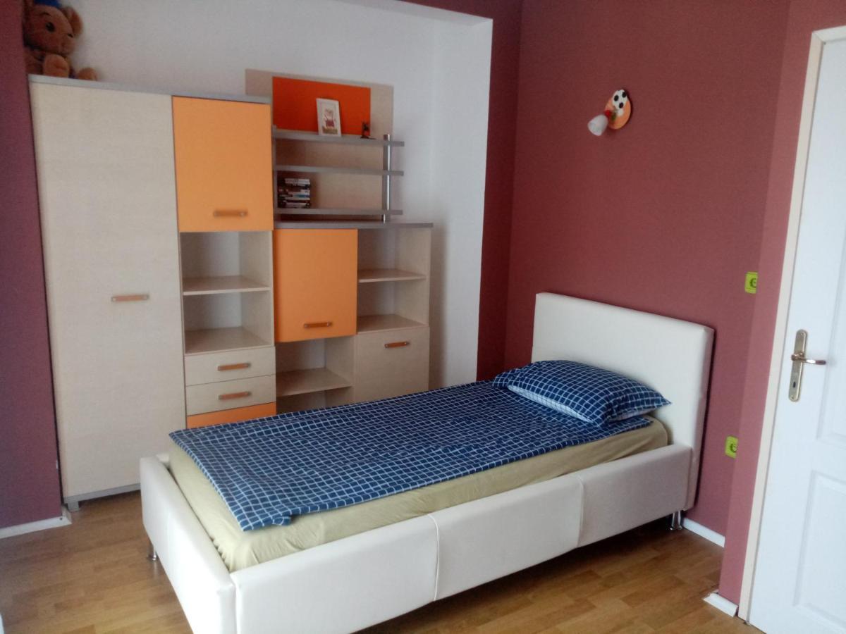 Apartments Puntica Лижнян Екстер'єр фото