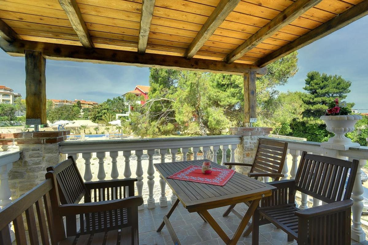Apartments Puntica Лижнян Екстер'єр фото