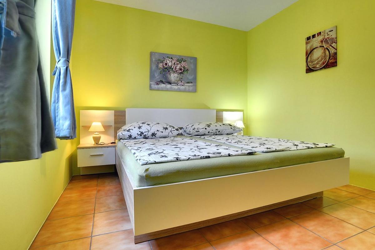 Apartments Puntica Лижнян Екстер'єр фото