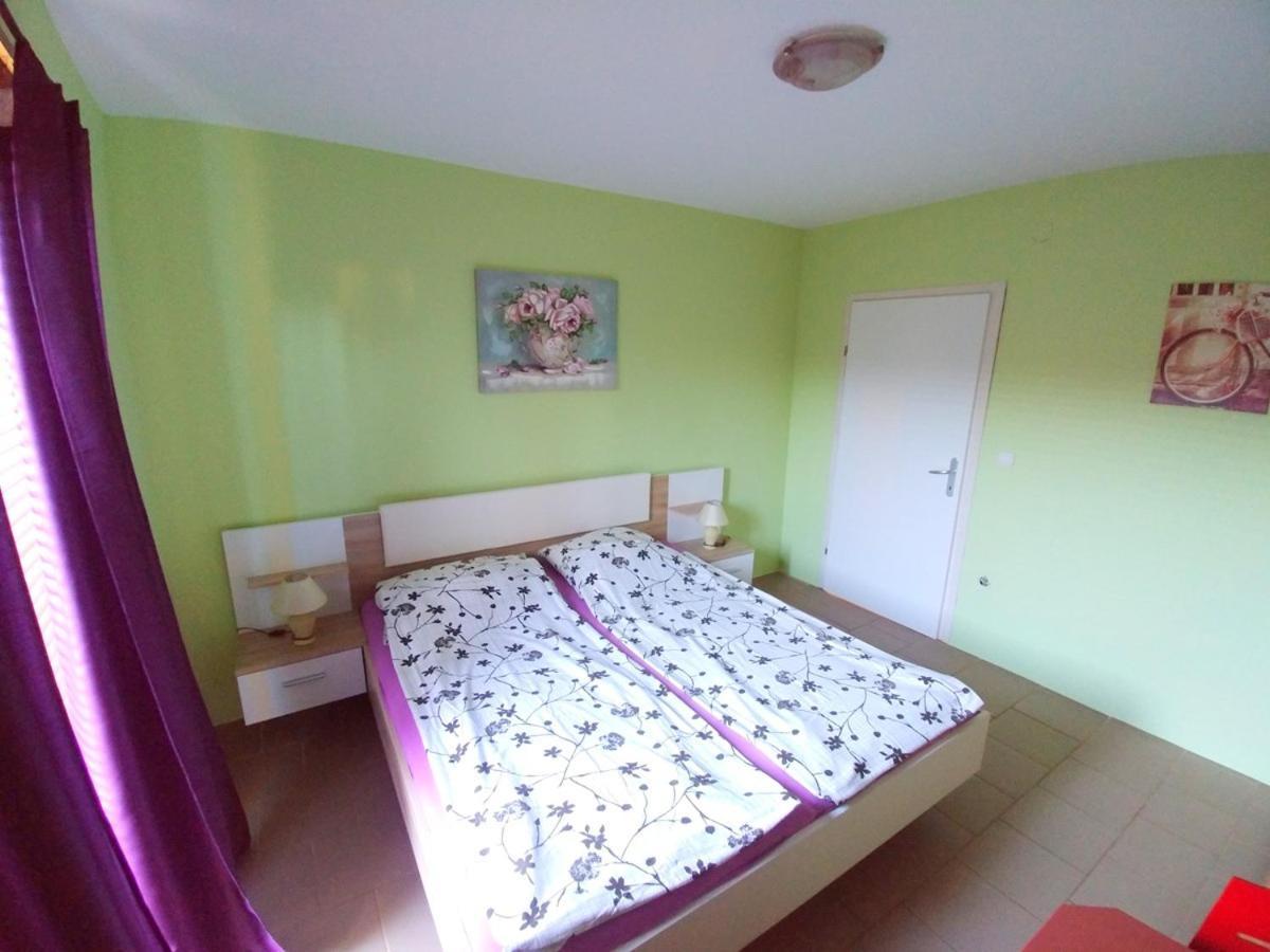 Apartments Puntica Лижнян Екстер'єр фото