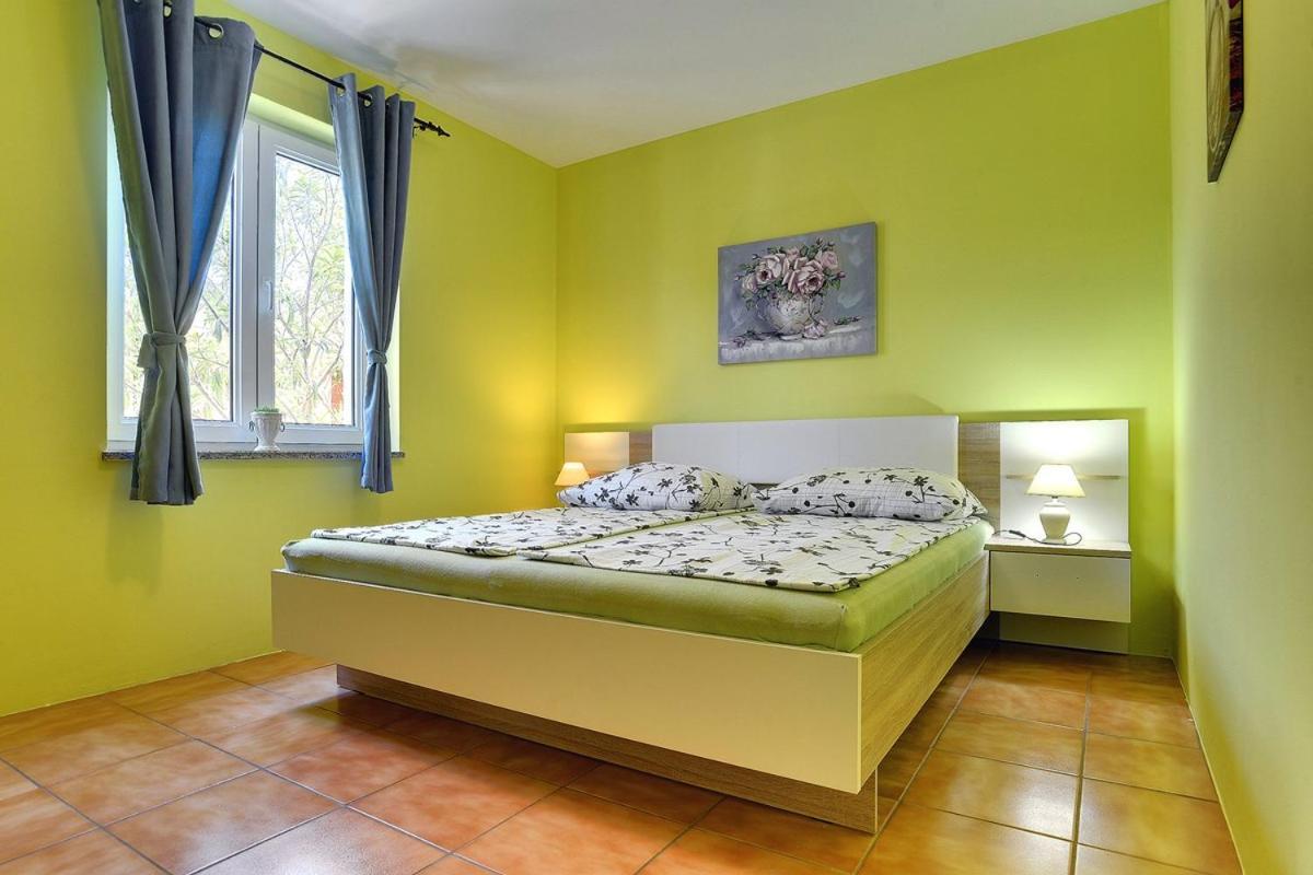 Apartments Puntica Лижнян Екстер'єр фото